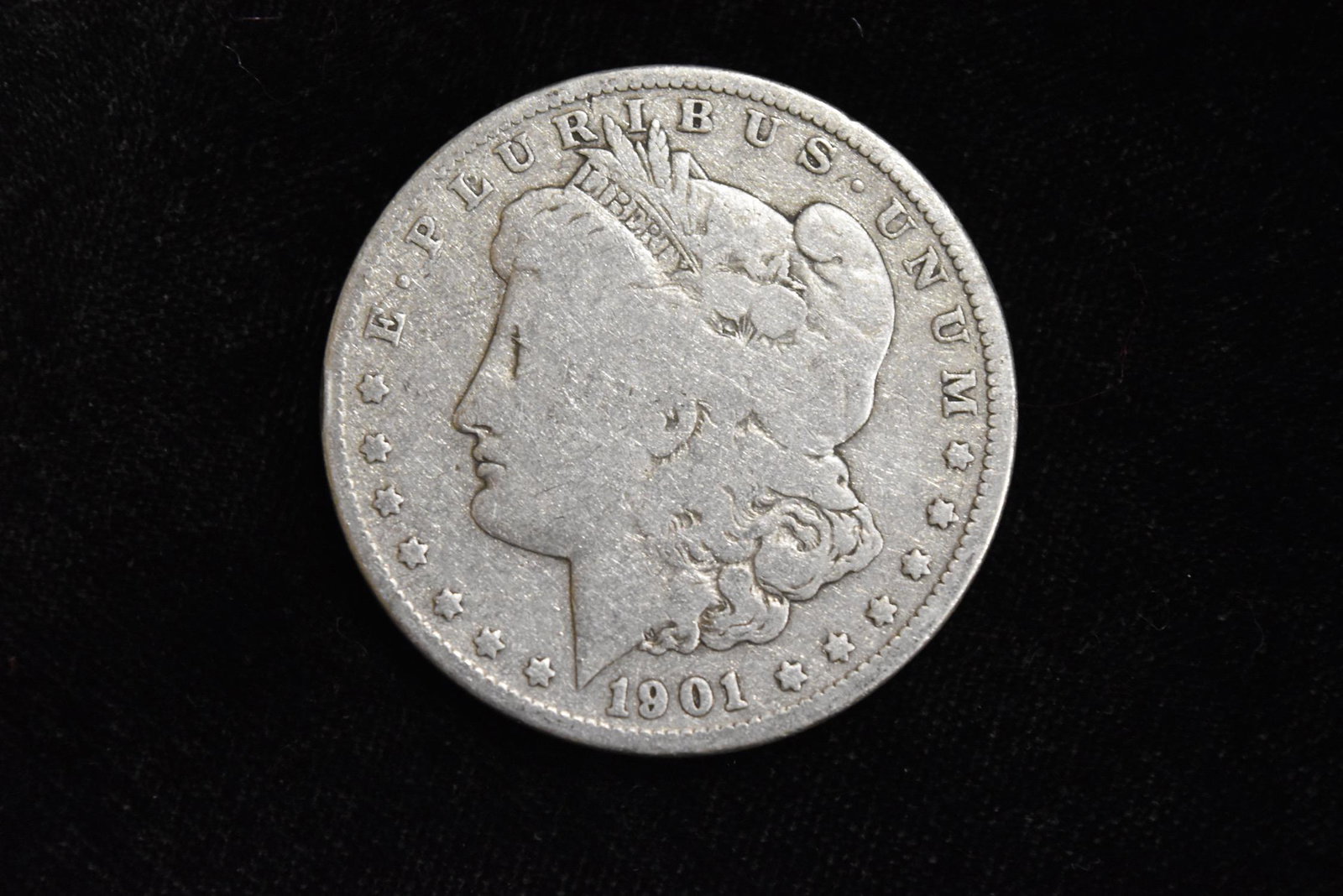 1901, Silver Dollar, Grade by Picture (1 of 3)