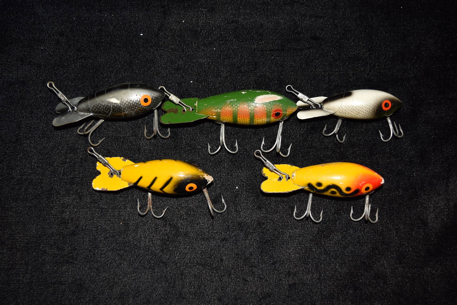 Lot of 5 Bomber Wood Vintage Fishing Lures: Lot of 5 Bomber Wood Vintage Fishing Lures