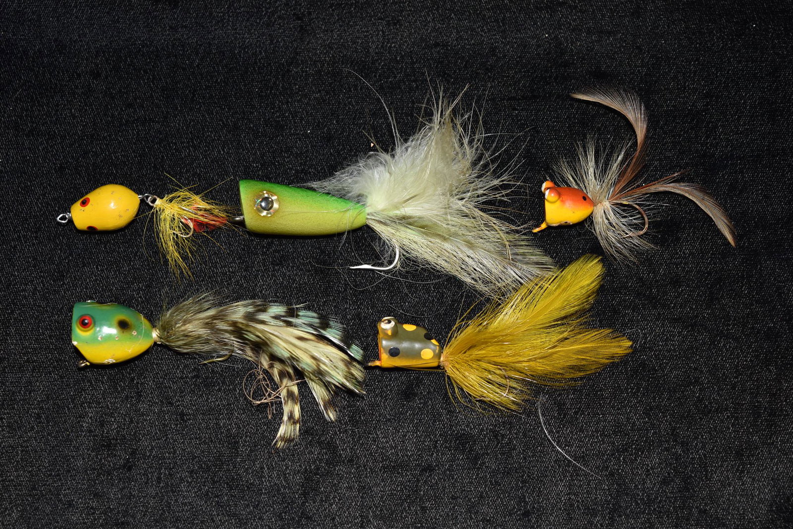 Lot of 5 Vintage Fishing Lures with Feathers: Lot of 5 Vintage Fishing Lures with Feathers