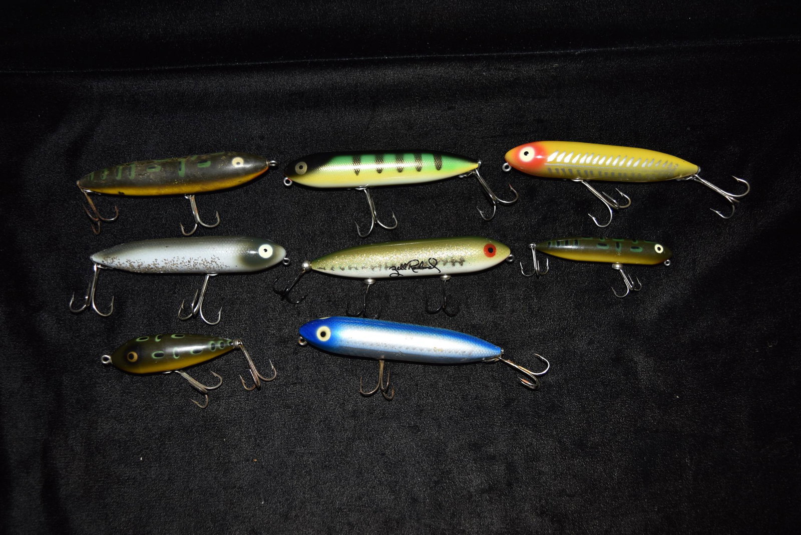 Lot of 8 Heddon Zara Spooks, Various Colors, 1 Nose Tie: Lot of 8 Heddon Zara Spooks, Various Colors, 1 Nose Tie and 1 Zara Puppy, 1 Baby Zara Nose Tie, Vintage Fishing Lures