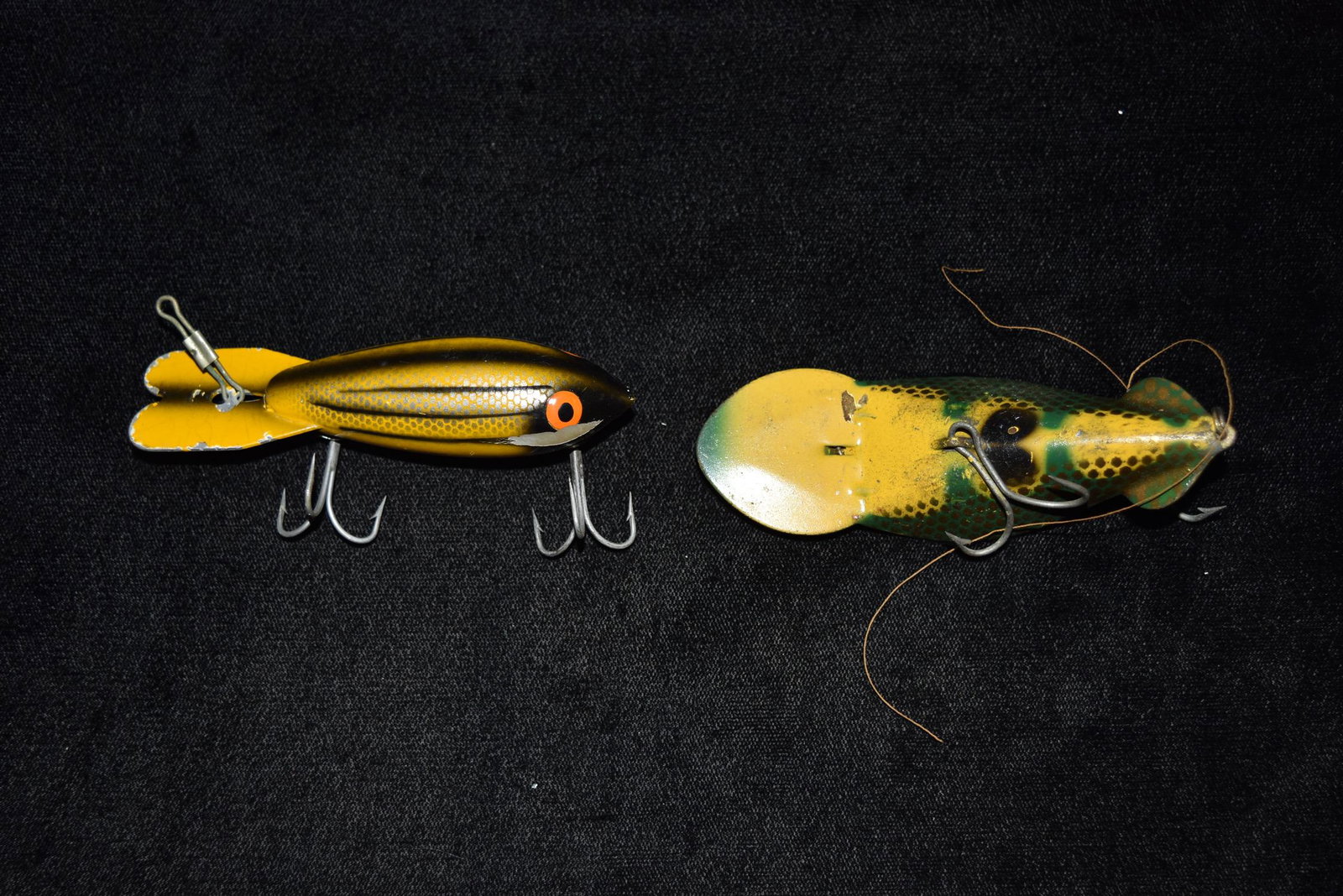 Lot of 2 Vintage Fishing Lures: Lot of 2 Vintage Fishing Lures