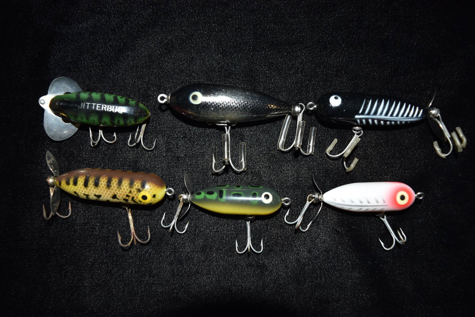Lot of 6 Vintage Fishing Lures: Lot of 6 Vintage Fishing Lures