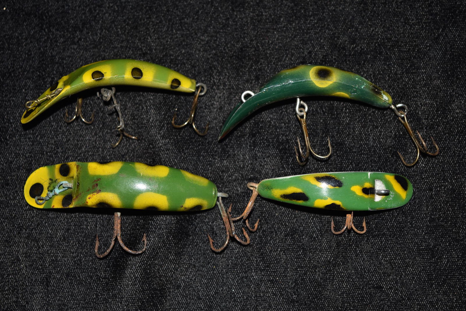 Lot of 4 Flat Fish Lure, Frog Pattern: Lot of 4 Flat Fish Lure, Frog Pattern