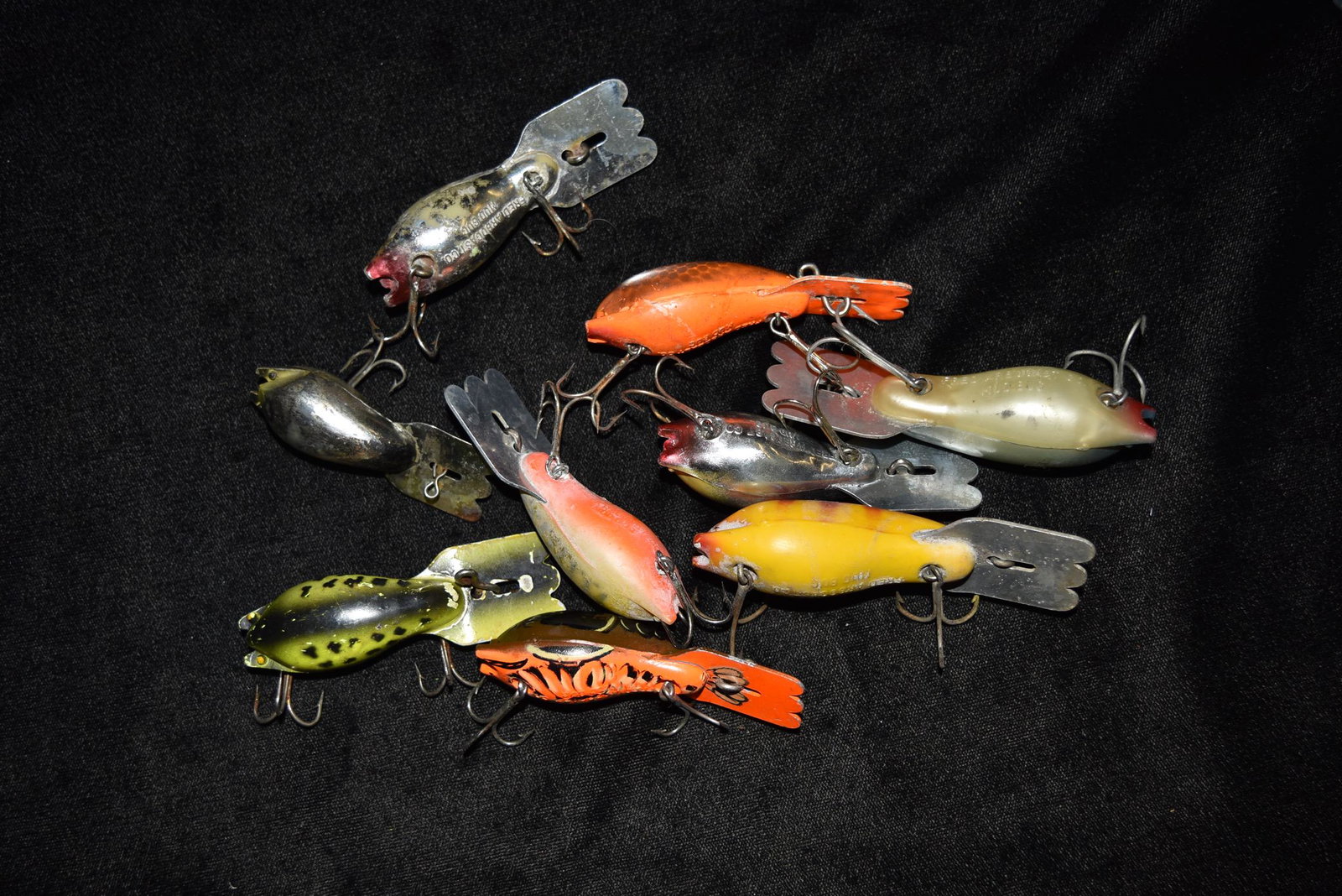 Lot of 9 Fred Arbogast Mud Bugs Assorted, Vintage: Lot of 9 Fred Arbogast Mud Bugs Assorted, Vintage Fishing Lures