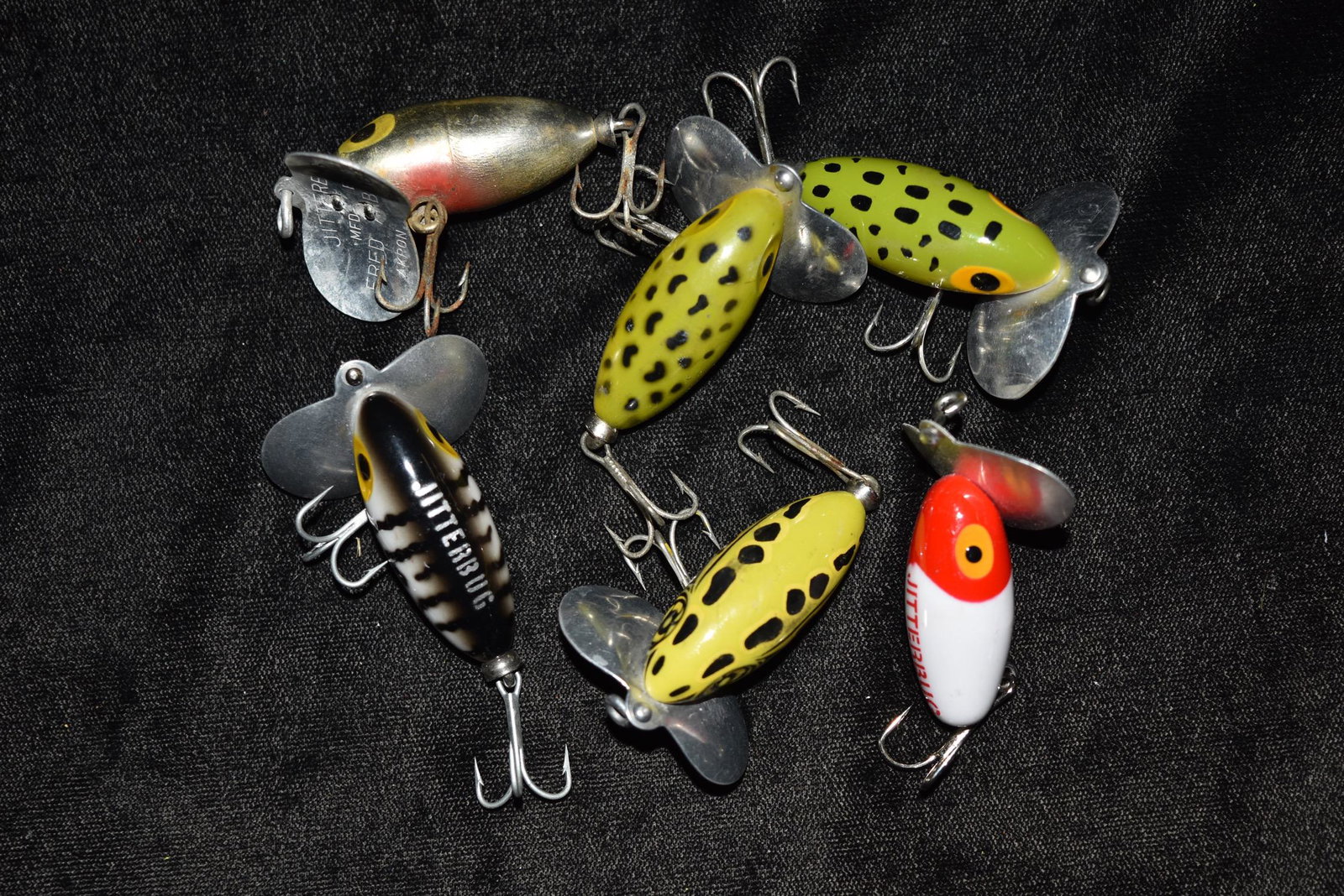 Lot of 6 Fred Arbogast Jitter Bug Vintage Fishing Lures: Lot of 6 Fred Arbogast Jitter Bug Vintage Fishing Lures