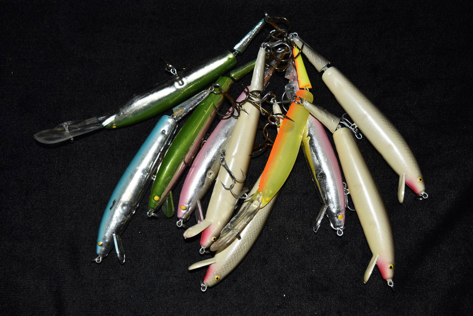 Lot of 10 Jointed Tip Water Vintage Fishing Lures: Lot of 10 Jointed Tip Water Vintage Fishing Lures