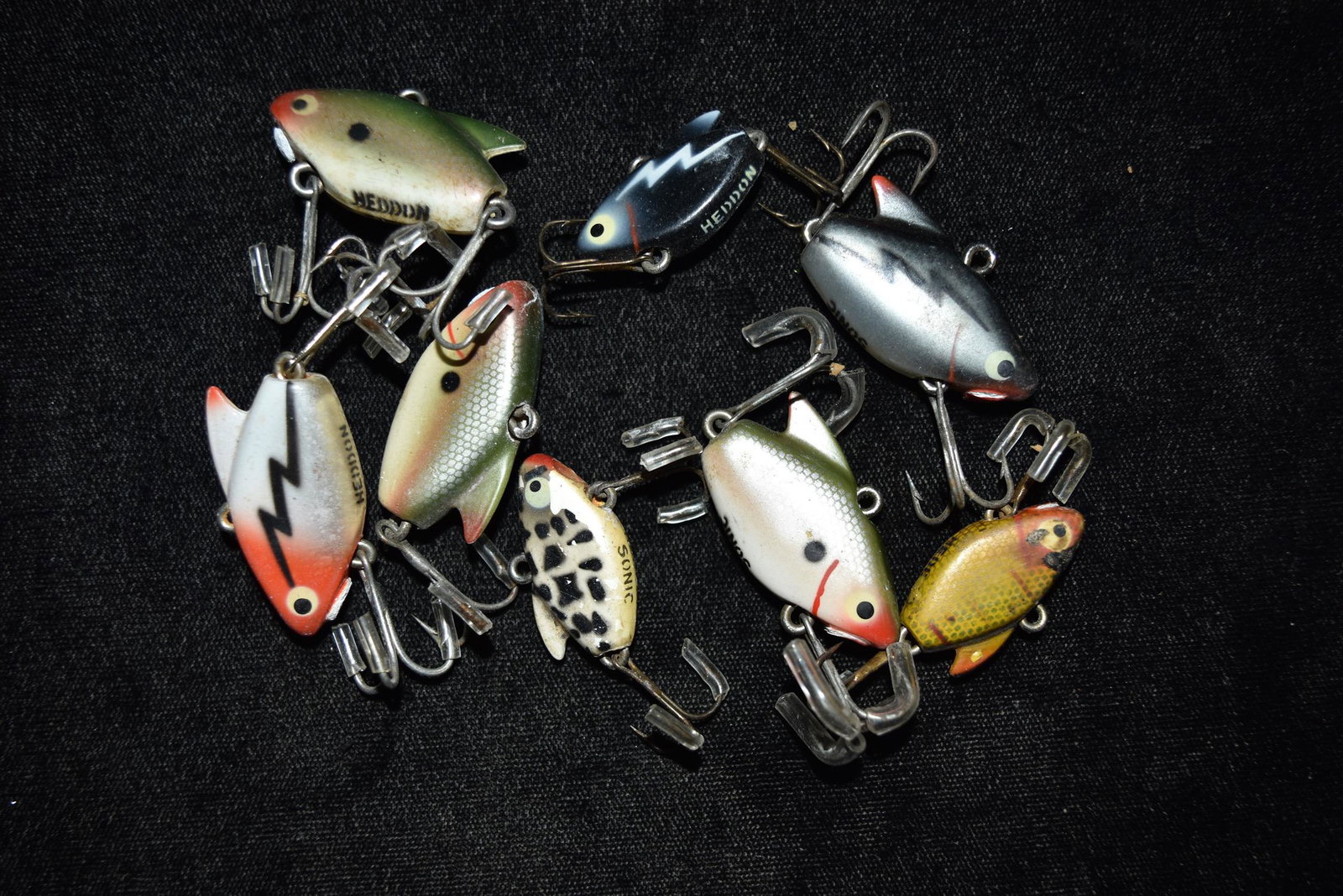 Lot of 8 Heddon Sonic Vintage Fishing Lures: Lot of 8 Heddon Sonic Vintage Fishing Lures