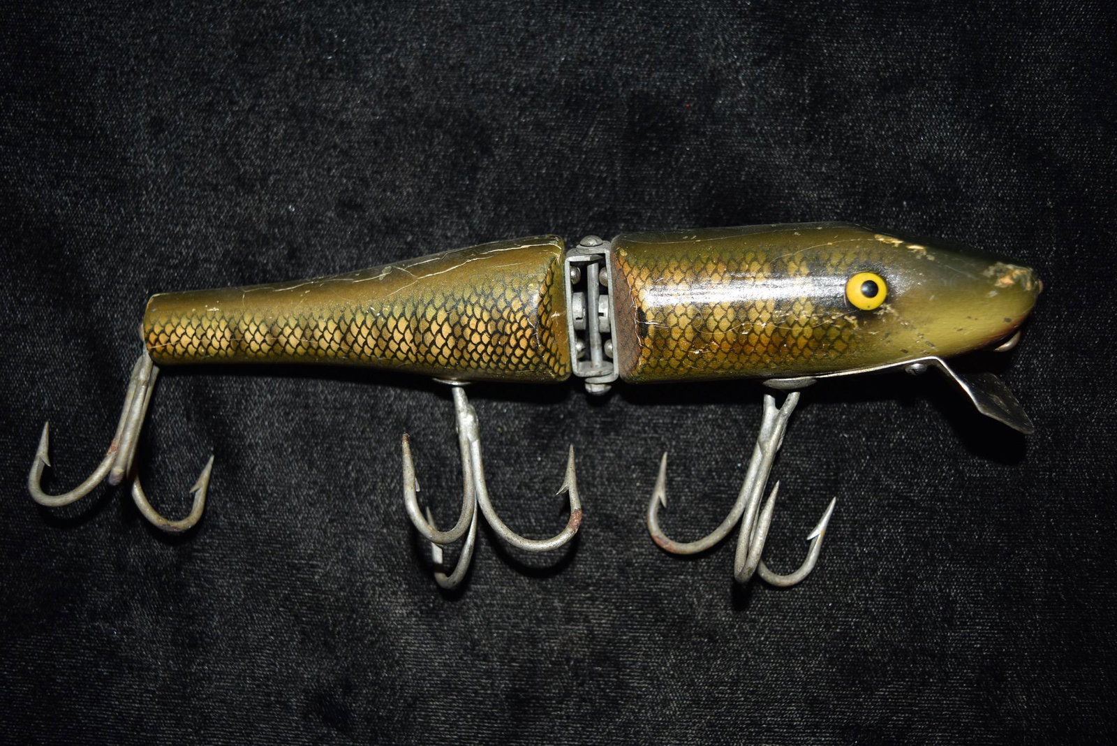 Paw Paw Wood Musky Unusual Hardware Hinges Vintage: Paw Paw Wood Musky Unusual Hardware Hinges Vintage Fishing Lure