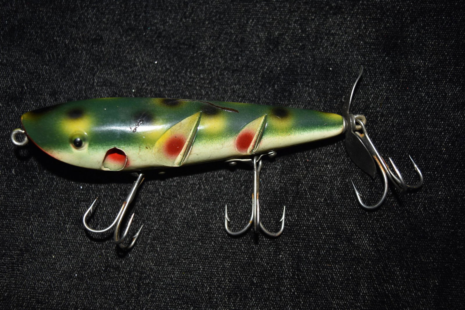 Unknown Plastic Vintage Fishing Lure: Unknown Plastic Vintage Fishing Lure