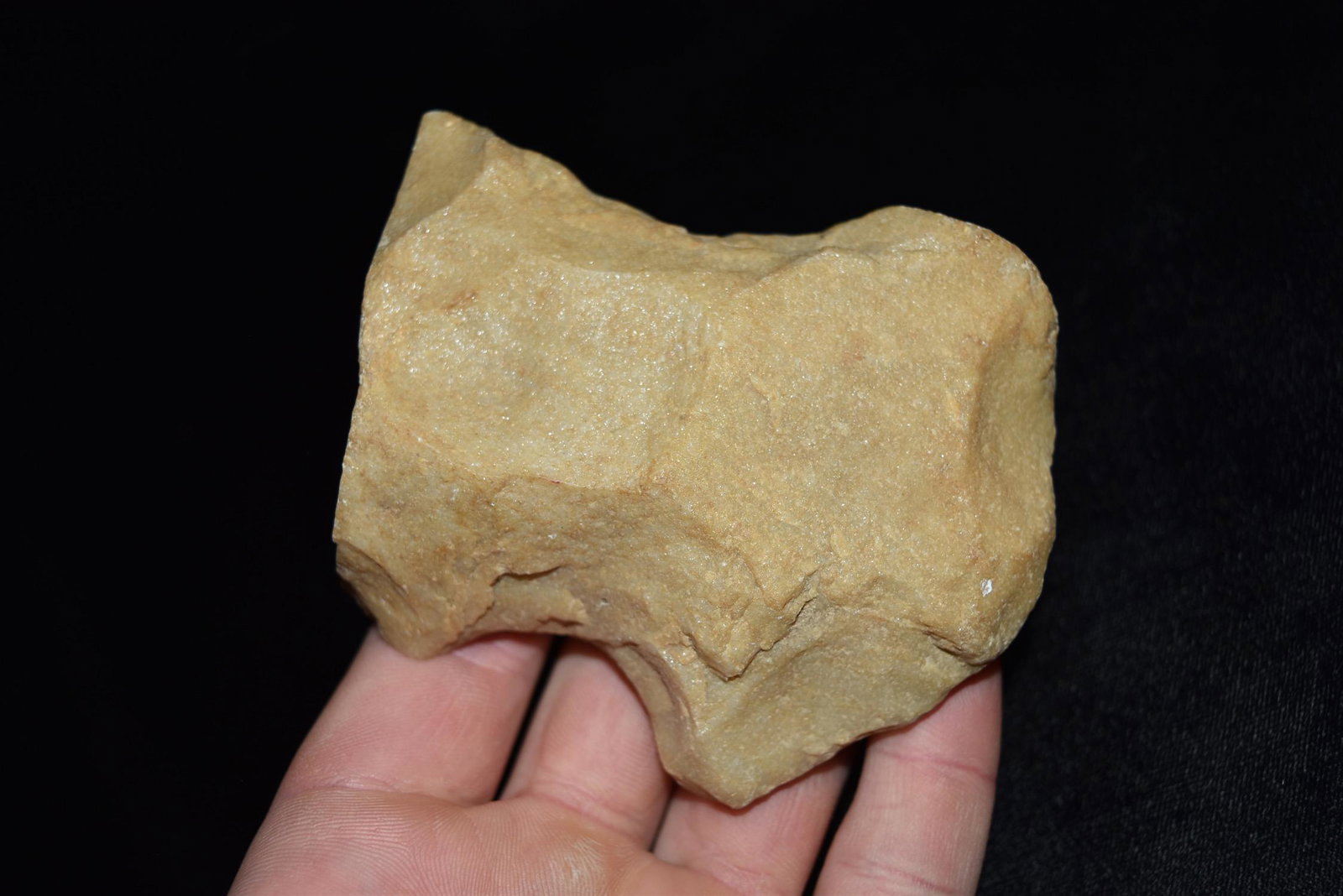 3 5/8" Quartz Axe, Wisconsin: 3 5/8" Quartz Axe, Wisconsin