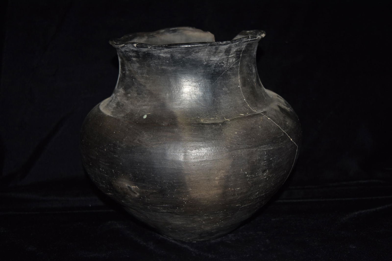 For Auction 10 1 2 Tall 11 Wide Polychrome Southwest Pottery