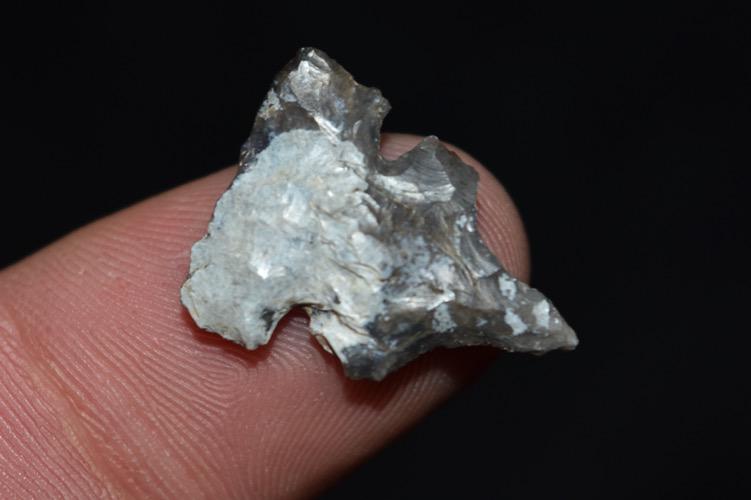 7/8" Flint Engraver Point, Ex Gary Van Dyke, South: 7/8" Flint Engraver Point, Ex Gary Van Dyke, South Dakota
