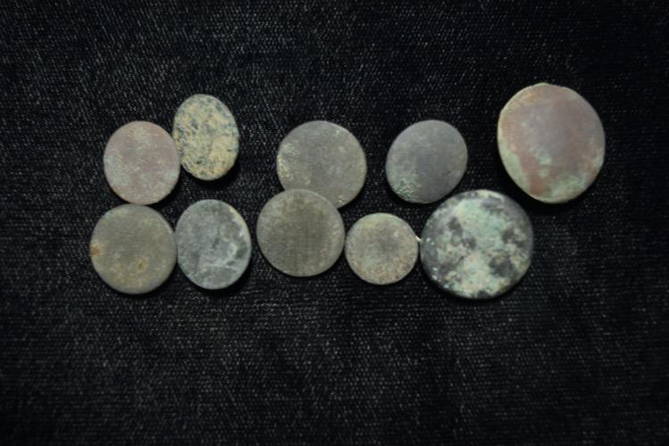 Lot of 10 Civil War Buttons (1 of 2)