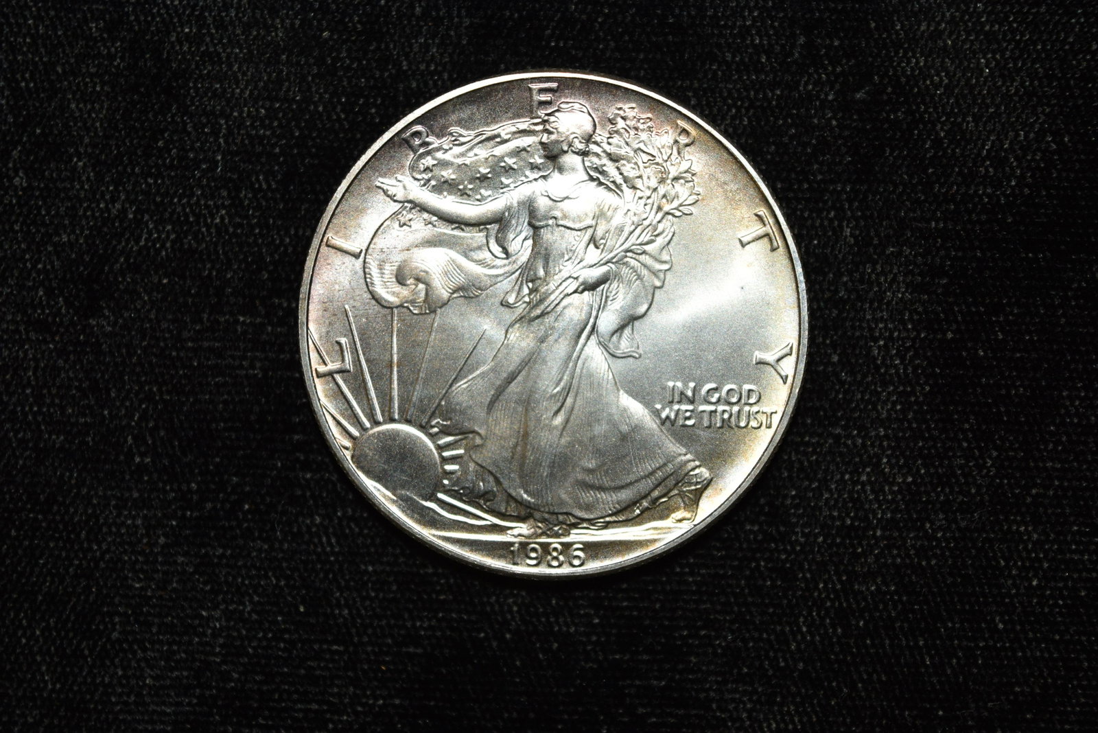 Brilliant Uncirculated 1986 Silver Eagle dollar: Brilliant Uncirculated 1986 Silver Eagle dollar