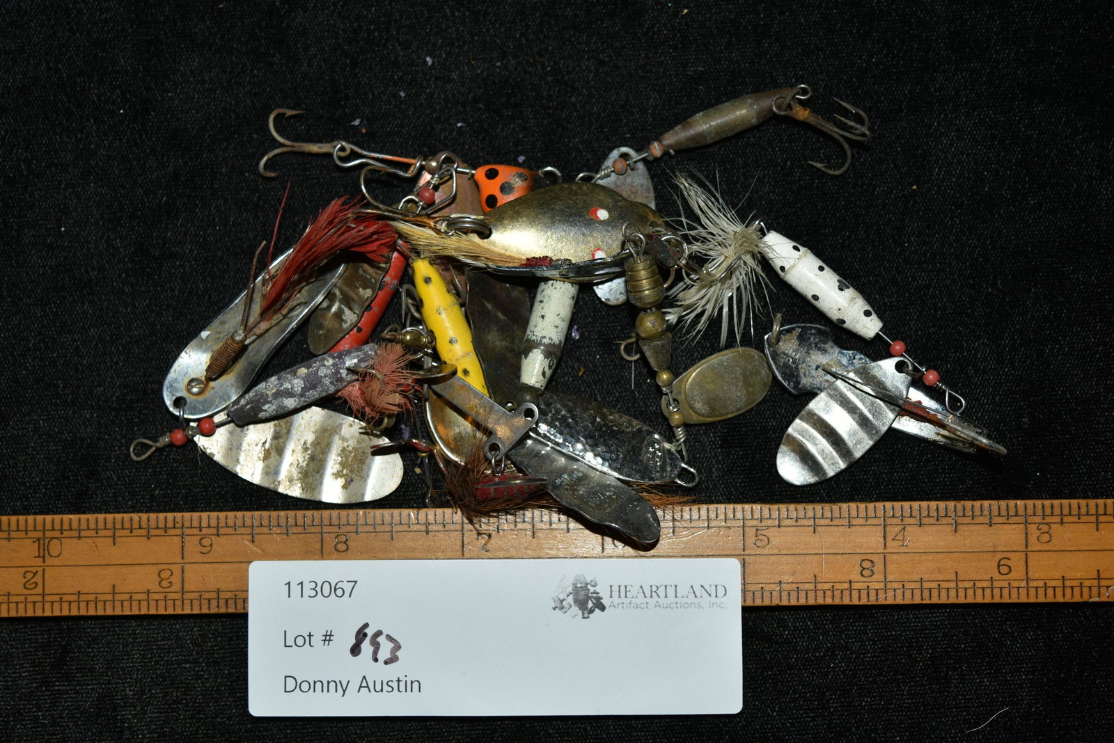 Lot of Vintage Fishing Lures: Lot of Vintage Fishing Lures