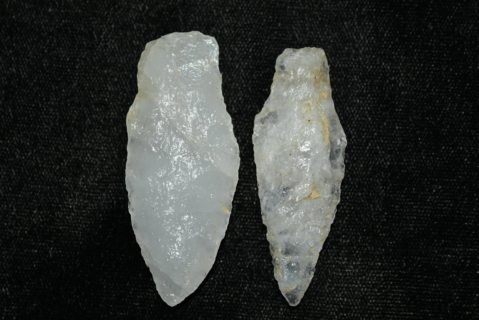 2x 2" Quartz Adena Arrowheads from Virginia, Ex Reggie: 2x 2" Quartz Adena Arrowheads from Virginia, Ex Reggie Powers Collection