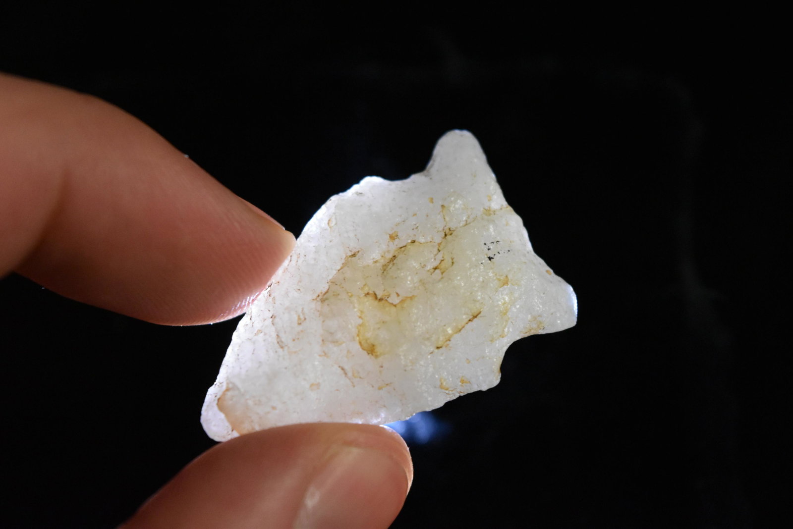 1 1/2" Brewerton Side-Notched Made of Quartzite from: 1 1/2" Brewerton Side-Notched Made of Quartzite from Virginia, Ex Reggie Powers Collection