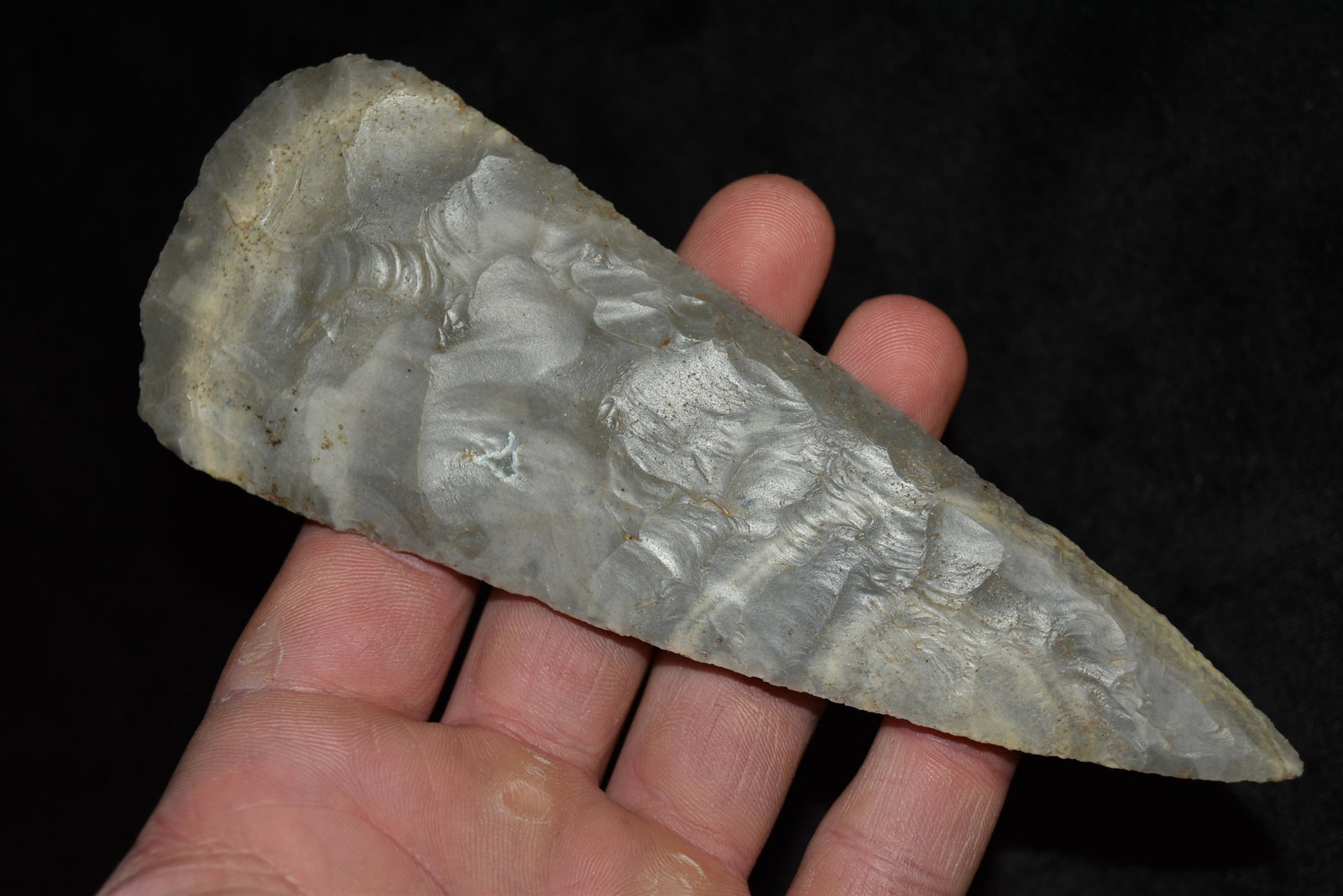 6 3/16” Superior Stanfield Blade Motley COA PICTURED 2x: 6 3/16Â” Superior Stanfield Blade, Motley COA, FB Tom Wyatt, Republican River, Clay Co, Kansas, Ex Steve Lee, David DeTar Newbert, Terry Stumpf, Pictured in Prehistoric American No 1 2006 Page 33, 