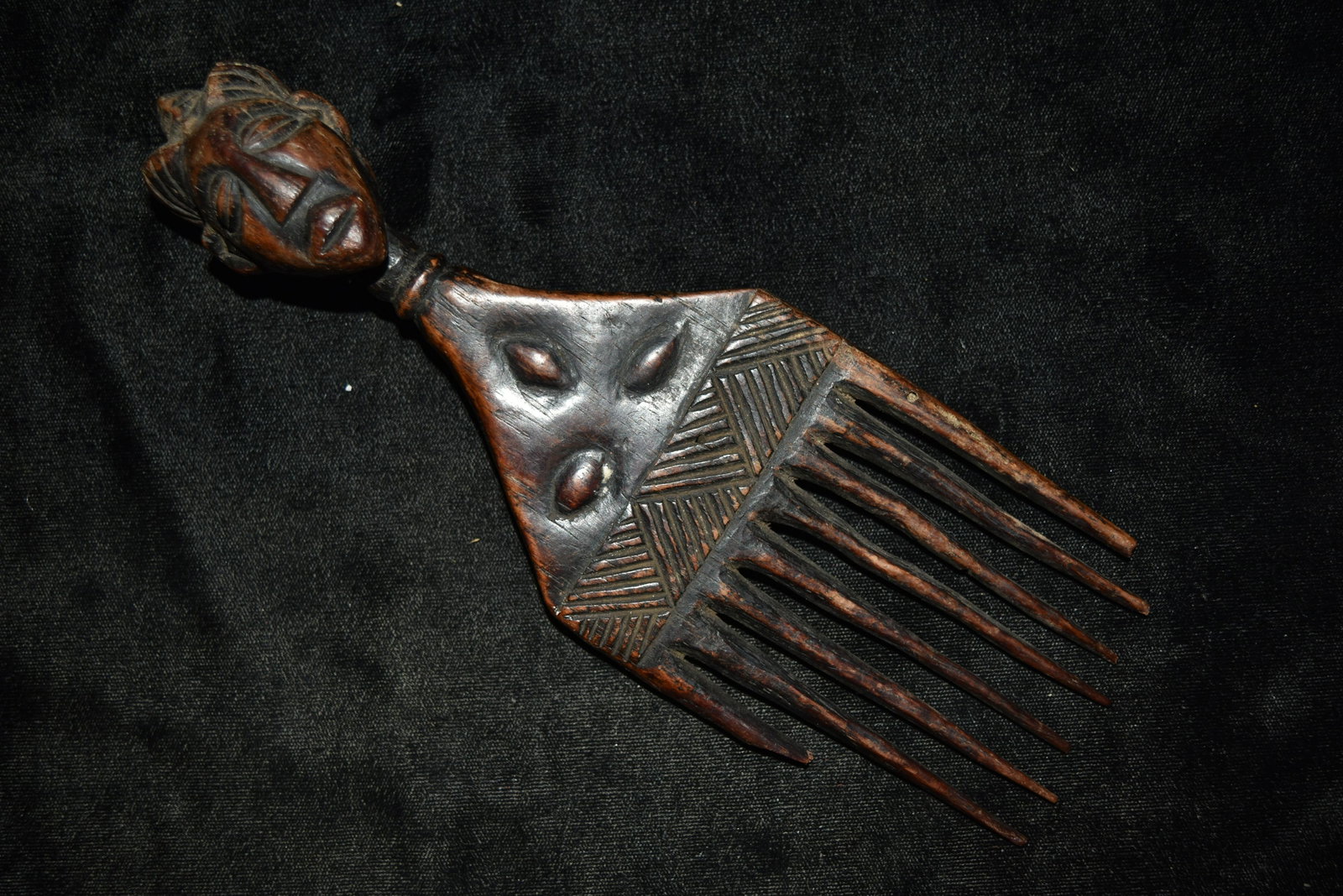 8 3/4" Antique African Wooden Comb: 8 3/4" Antique African Wooden Comb