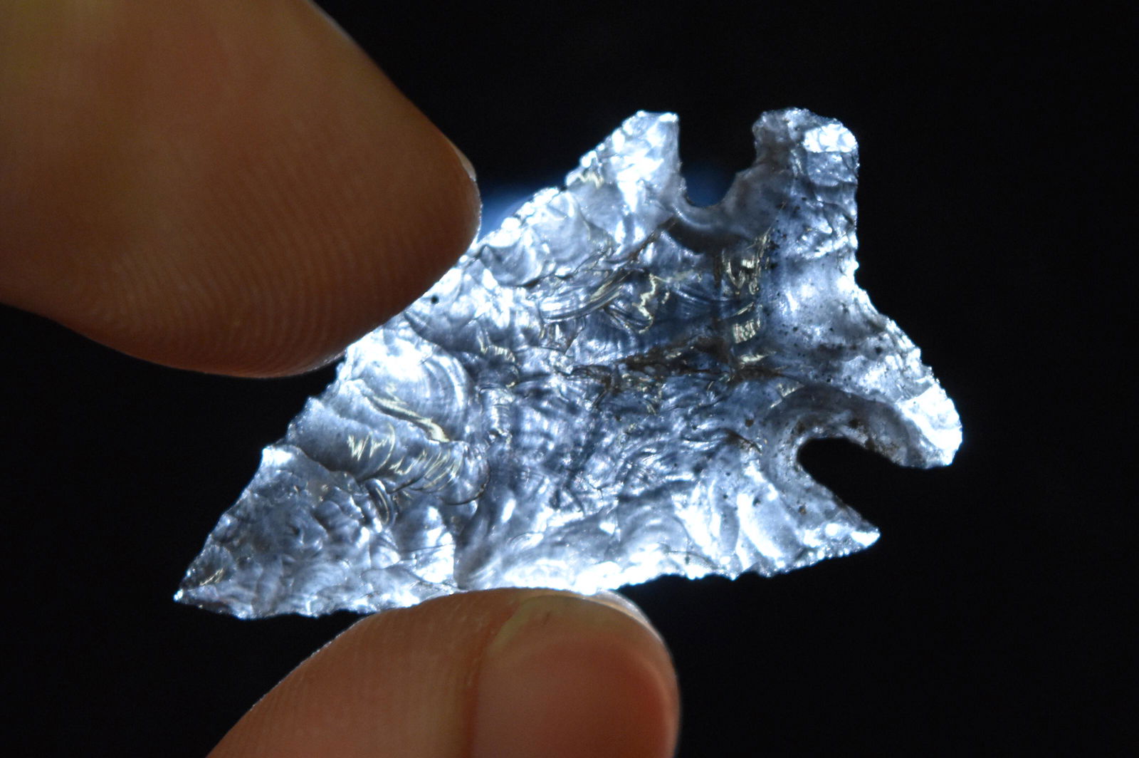 1 1/4" Obsidian Side Notch Point, Lake Co, Oregon, Gem (1 of 5)