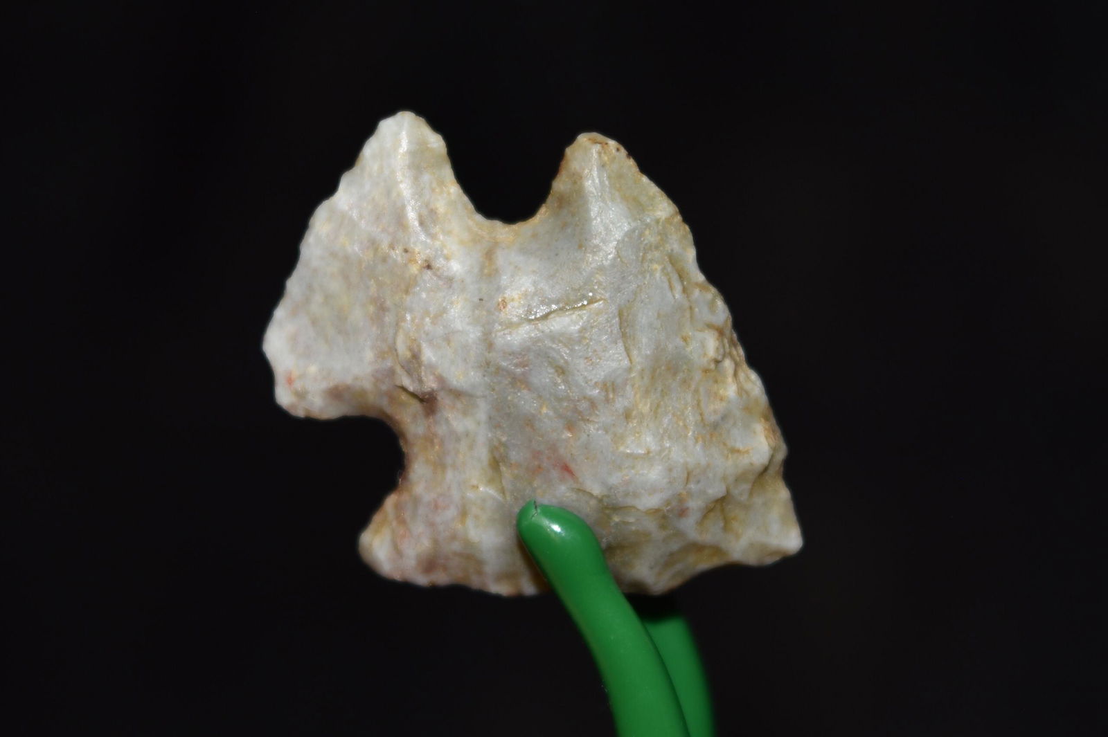 1" Bird Point, Indiana, Gem Grade Arrowhead, Native (1 of 4)