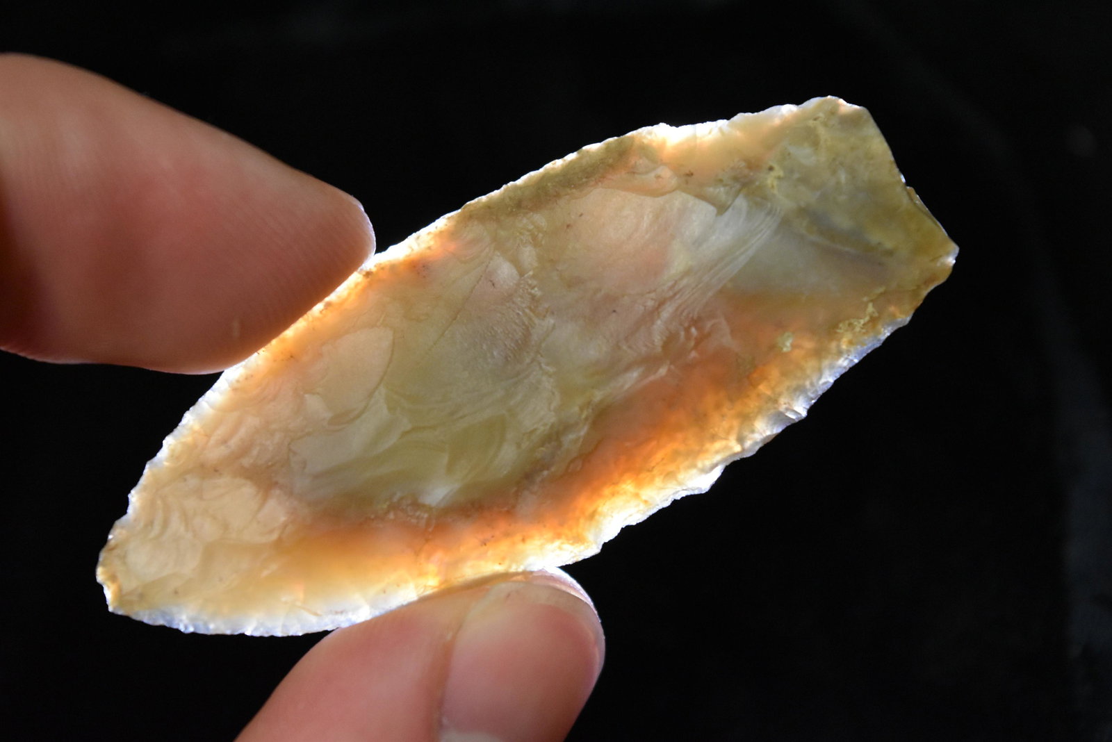 2 3/8" Lanceolate Agate Point, Columbia River Valley, (1 of 6)