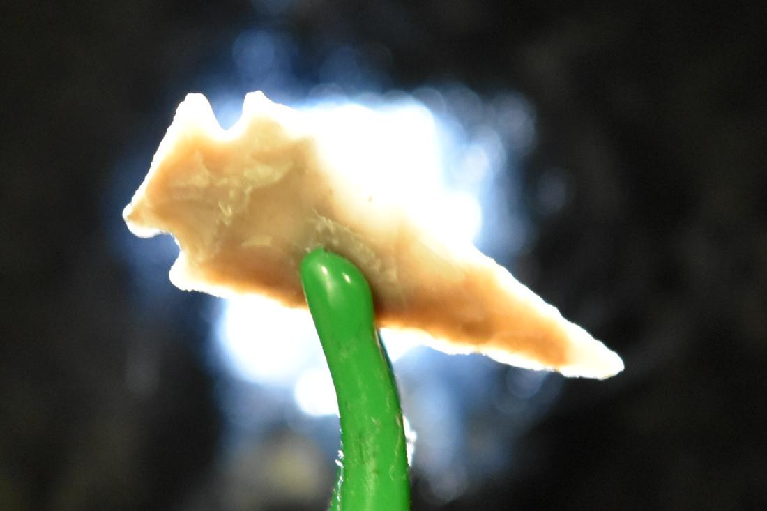 7/8" Rose Springs Point, Gray/Orange Agate, Columbia (1 of 5)