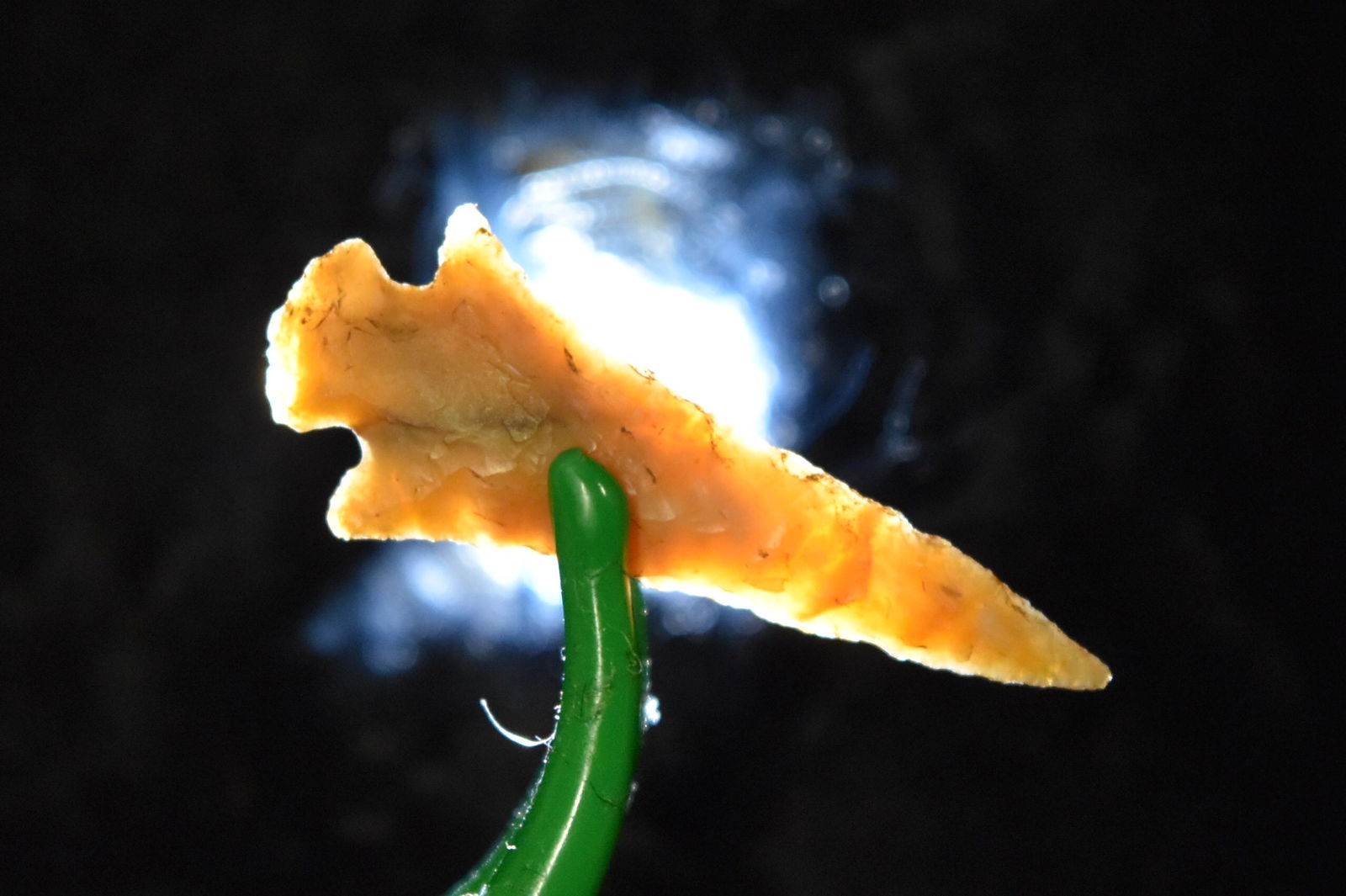 1 1/4" Swept Wing Columbia Plateau Point, Agate, (1 of 5)