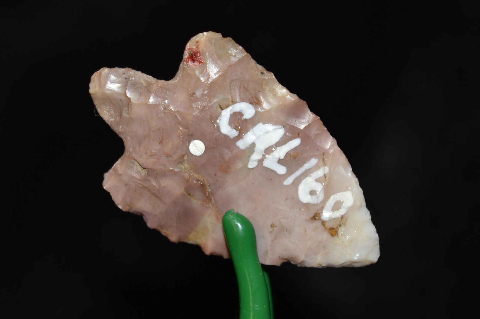 1 1/4" Stemmed Dart Point, Chalcedony, Columbia River (1 of 4)