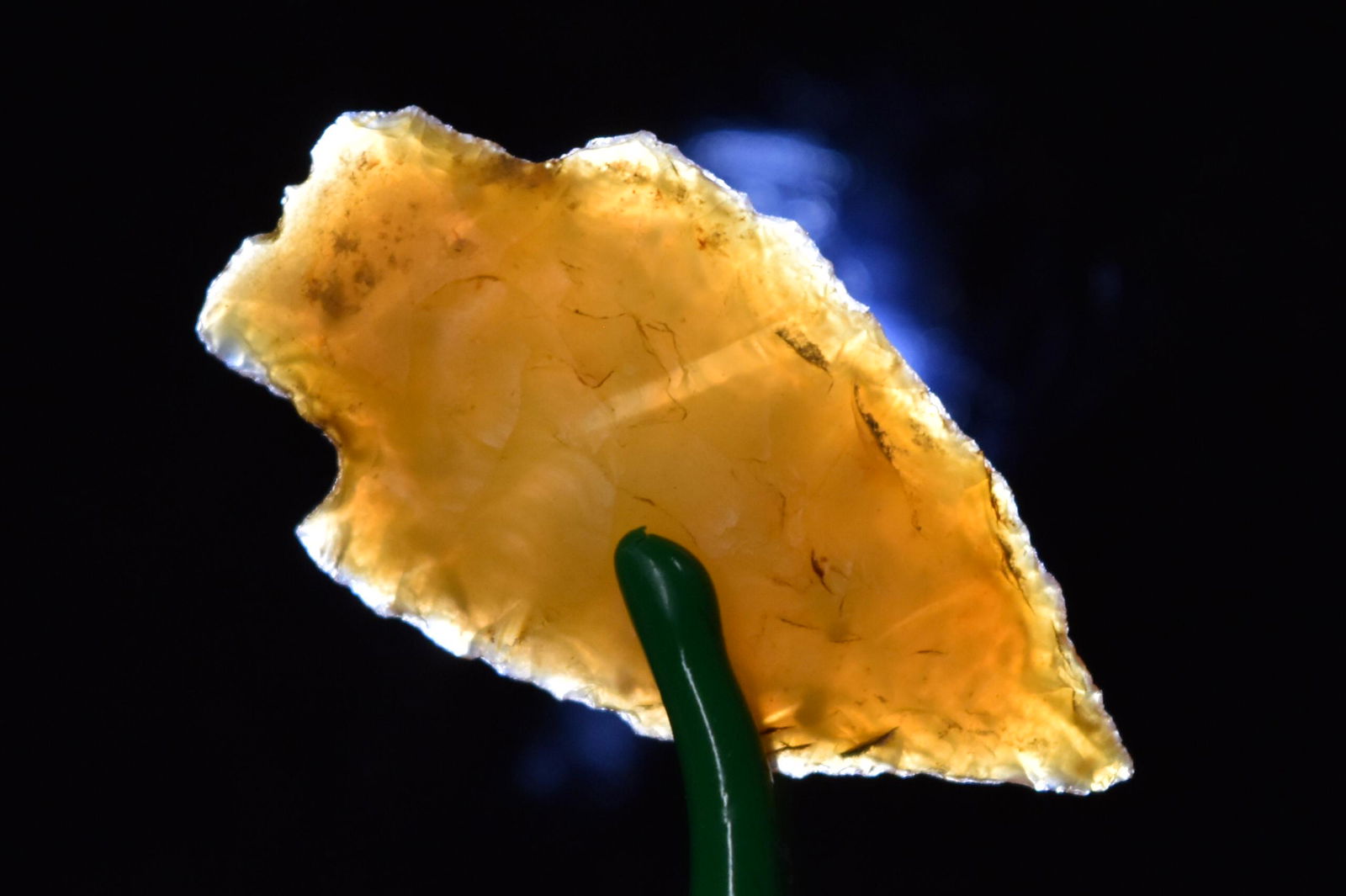 1 1/4" Stemmed Dart Point, Orange Chalcedony, Columbia (1 of 5)