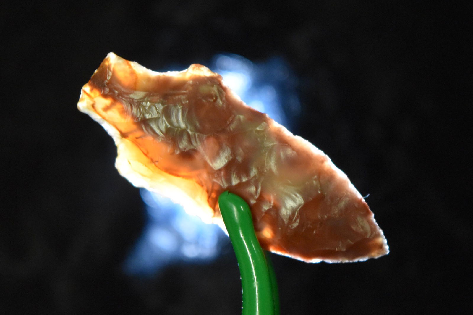 1 1/4" Stemmed Point, Wasco Agate, Columbia River (1 of 5)