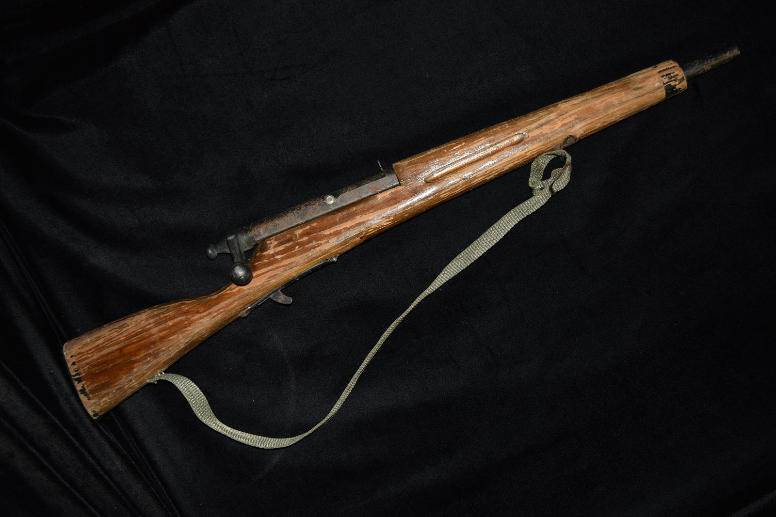 Vintage Rare 1960's Walt Disney Frontierland Bolt: Vintage Rare 1960's Walt Disney Frontierland Bolt Action Toy Rifle Cap Gun