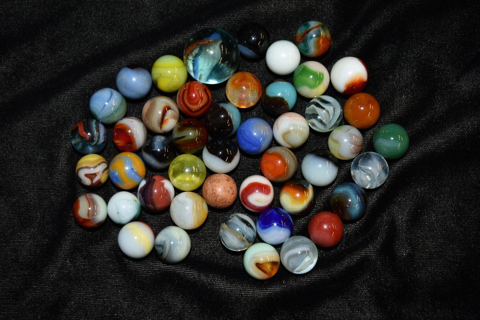 Lot of Antique Marbles, New York: Lot of Antique Marbles, New York