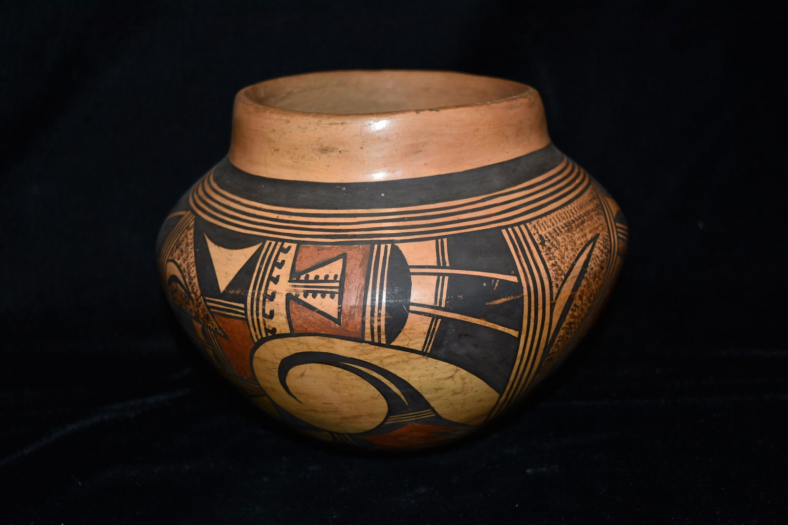 6" Tall Painted Hopi Pottery Vessel, Arizona: 6" Tall Painted Hopi Pottery Vessel, Arizona, Arrowhead, Native American Artifact
