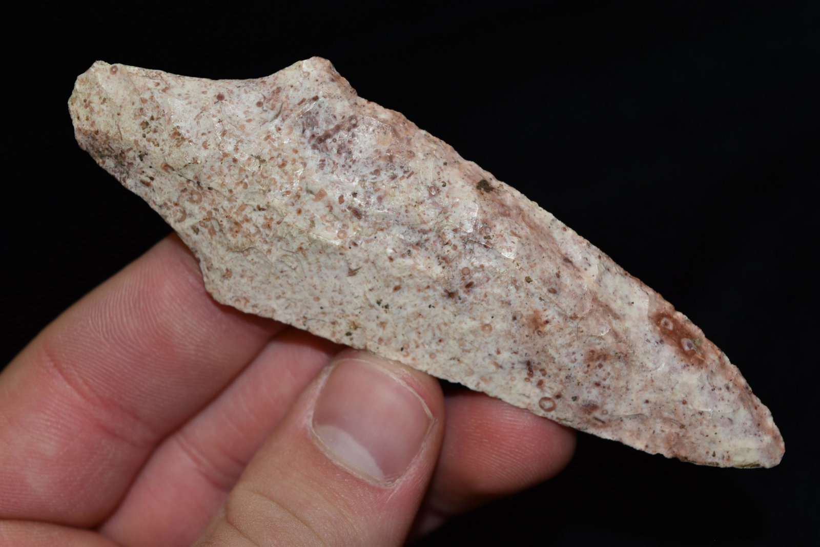 4 1/8" Adena Point, Pictured in Who's Who #11 Page 421,: 4 1/8" Adena Point, Pictured in Who's Who #11 Page 421, Pike Co, Illinois, Arrowhead, Native American Artifact