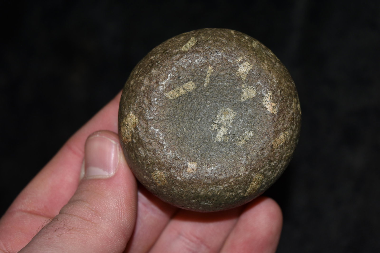 2 1/4" Porphyry Jersey Bluff Discoidal, Pike Co,: 2 1/4" Porphyry Jersey Bluff Discoidal, Pike Co, Illinois, Arrowhead, Native American Artifact