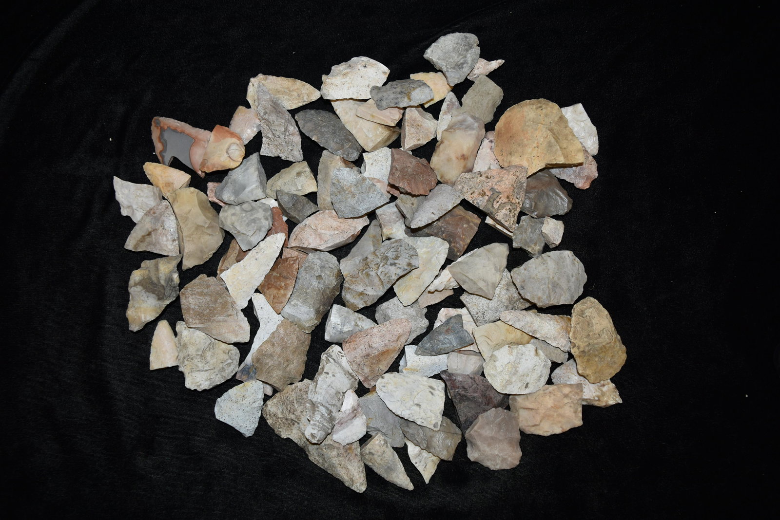 Lot of Broken & Common Points, FB Rodney Harvey in: Lot of Broken & Common Points, FB Rodney Harvey in Clark Co, Missouri, Arrowhead, Native American Artifact
