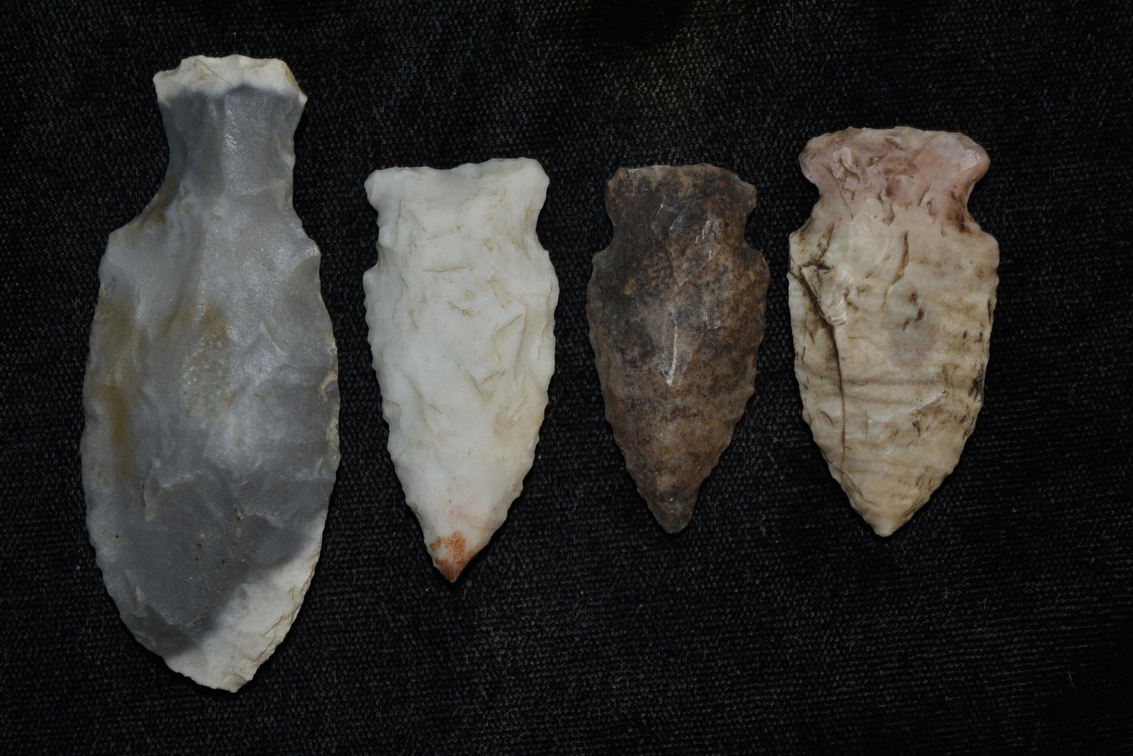 Lot of 4 Archaic Points, Iowa, Native American (1 of 3)