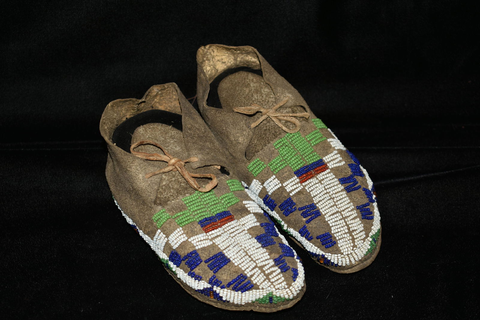 7" Historic Beaded Moccasins, 1890s-1920s, Native (1 of 8)