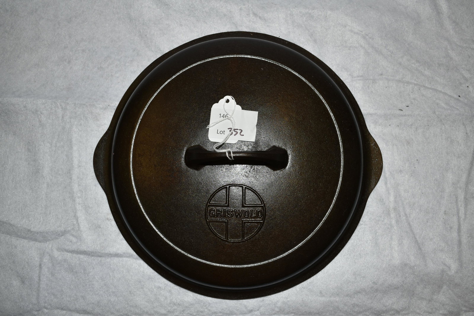 #8 Griswold Button Logo Cast Iron Skillet Lid, Vintage: #8 Griswold Button Logo Cast Iron Skillet Lid, Vintage Cast Iron Skillet Cookware