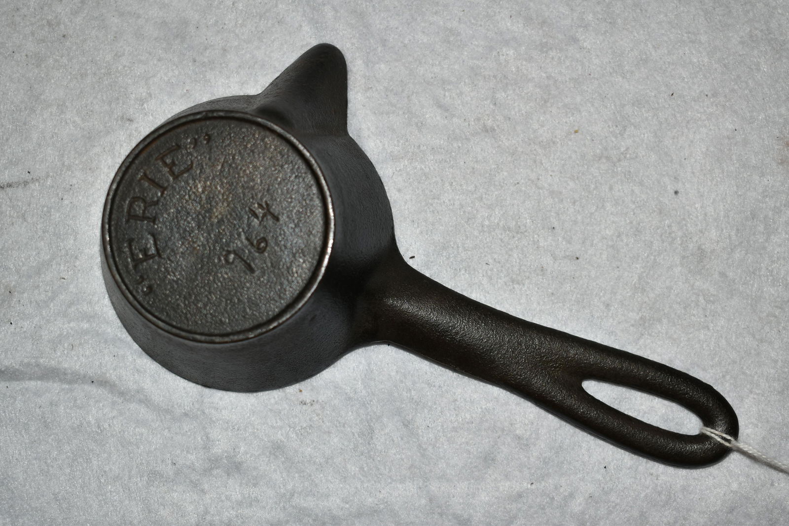 Erie Cast Iron Wax Ladle, Vintage Cast Iron Skillet: Erie Cast Iron Wax Ladle, Vintage Cast Iron Skillet Cookware