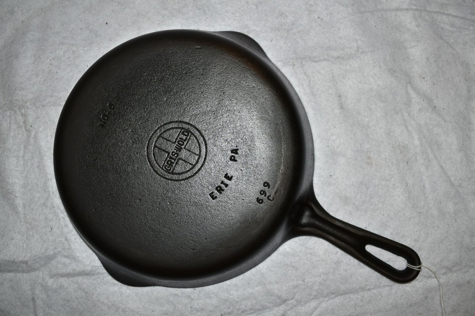 # 6 Griswold Small Logo, Grooved Handled Cast Iron (1 of 7)