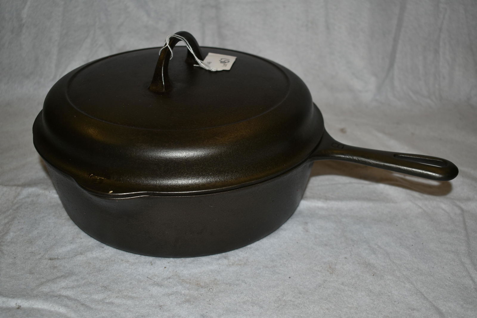 #8 Griswold Small Logo Chicken Pan with Lid, Vintage (1 of 11)