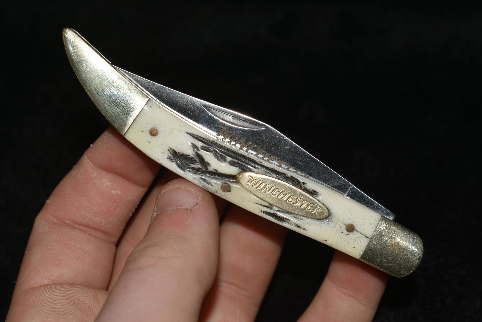 Vintage Winchester Pocket Knife (1 of 4)