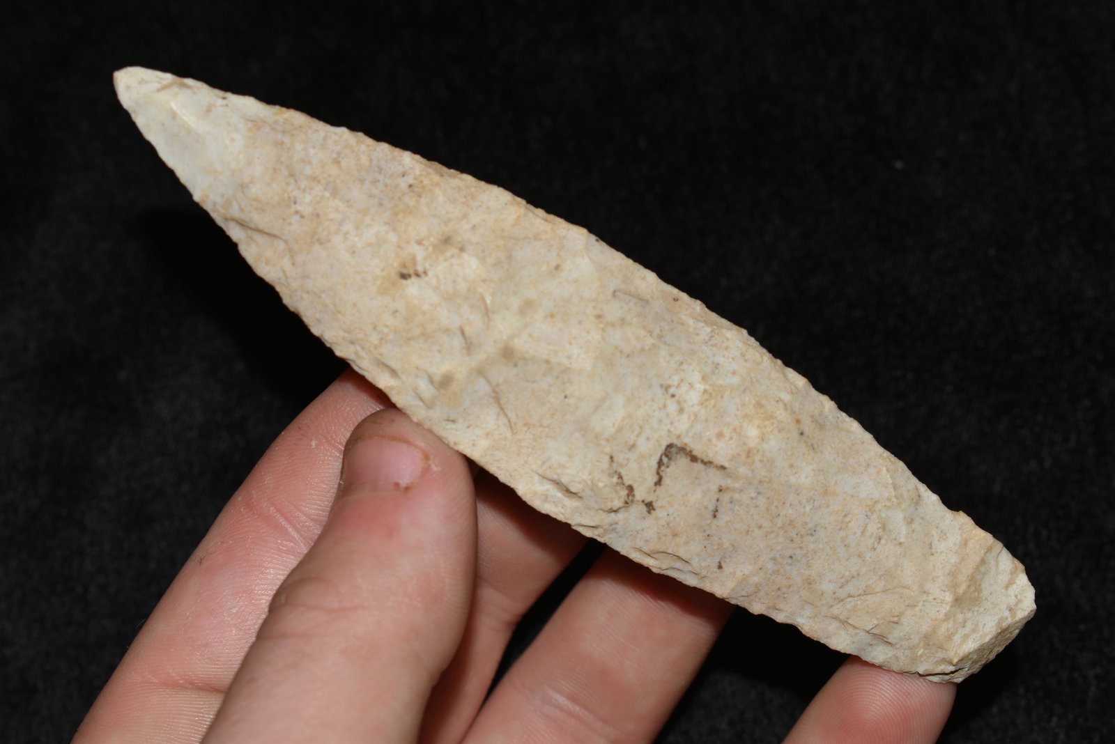 4 5/8" Nebo Hill Arrowhead found in Lewis County, Mo by: 4 5/8" Nebo Hill Arrowhead found in Lewis County, Mo by John Burford