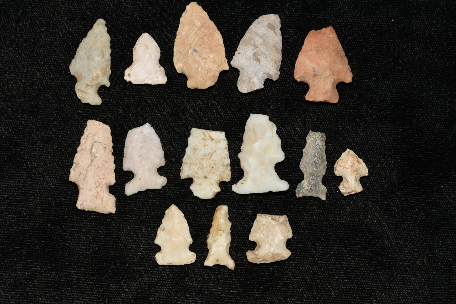 Group of 14 Bird Points found in Lewis County, Mo by: Group of 14 Bird Points found in Lewis County, Mo by John Burford, Longest one is 1 inch