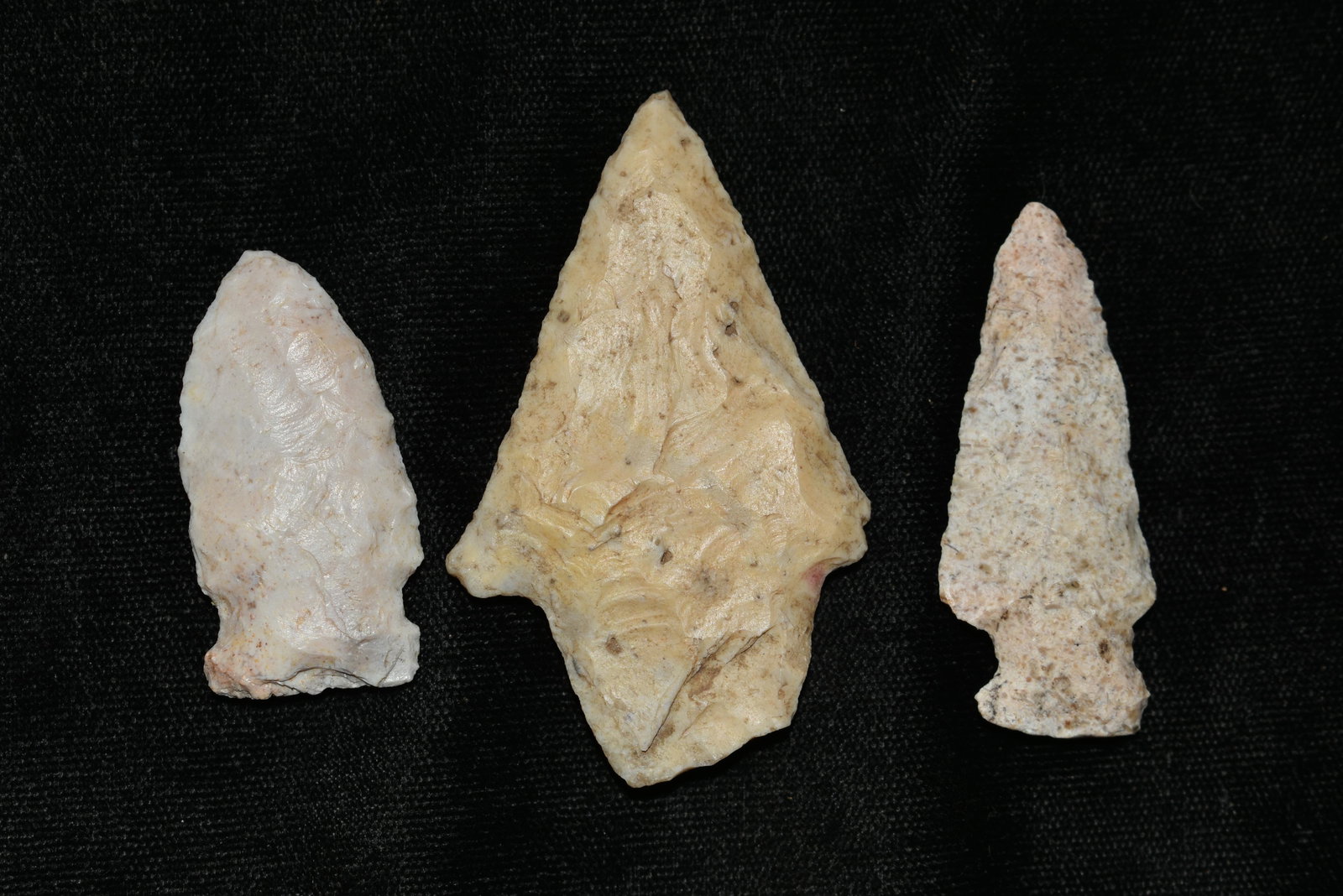 3 Arrowheads found in Lewis County, Mo by John Burford,: 3 Arrowheads found in Lewis County, Mo by John Burford, 1 1/2 to 2 3/8"