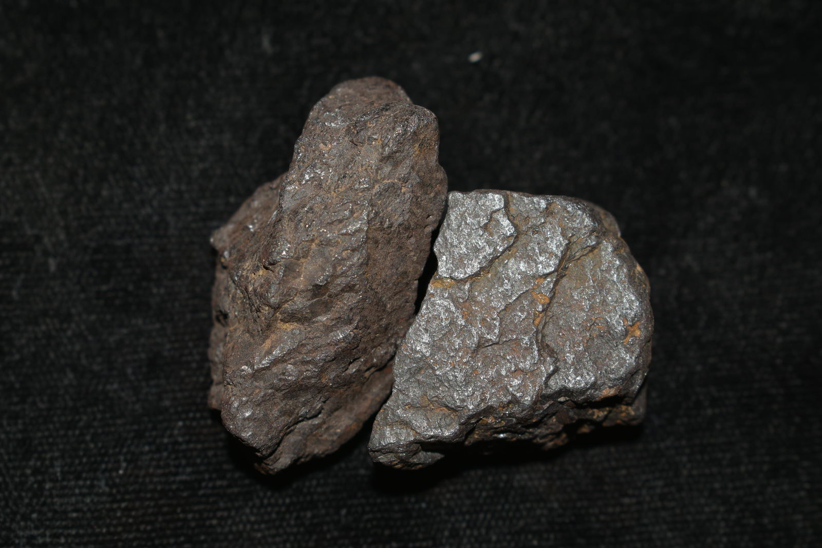 Lot of 2 2G Meteorites found in Del Campo Argentina: Lot of 2 2G Meteorites found in Del Campo Argentina