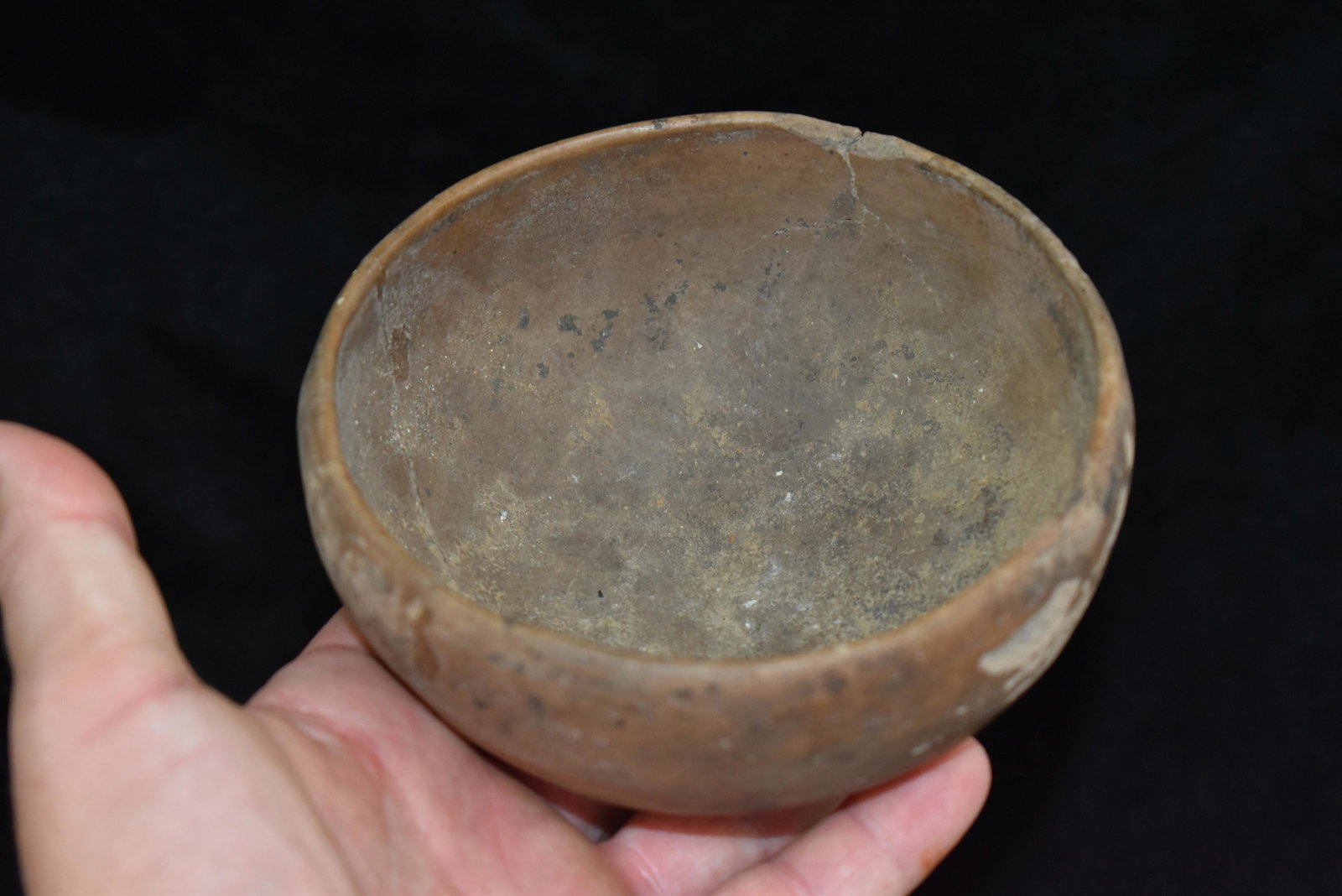 Minature Pottery Bowl, 5" Diameter, Arkansas, Ex Bruce: Minature Pottery Bowl, 5" Diameter, Arkansas, Ex Bruce Gandee, Pressure crack and Chip, Authentic Native American Arrowhead, Artifact
