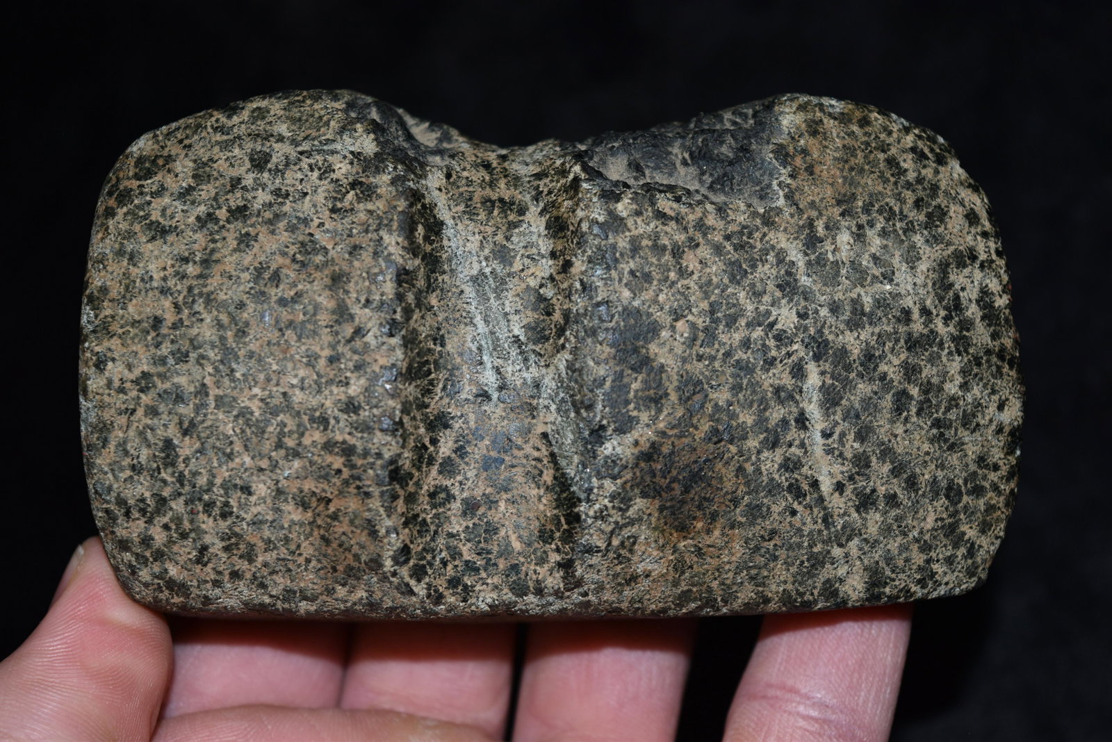 4 1/4" Spotted 3/4 Groove Axe, Cooper Co, Missouri: 4 1/4" Spotted 3/4 Groove Axe, Cooper Co, Missouri